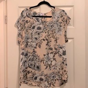 Cuffed sleeve flowered blouse